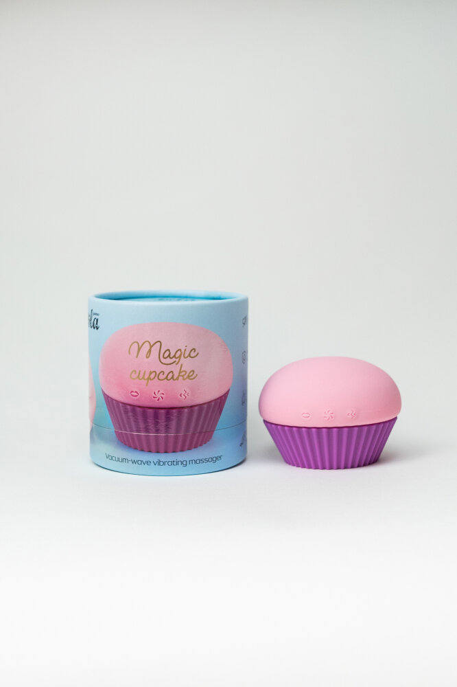ВАКУУМНО-ВОЛНОВОЙ ВИБРАТОР MAGIC CUPCAKE 9210-02LOLA ​Выполненный по мотивам вкуснейшего десерта, мощный стимулятор Cupcake обладает уникальным сочетанием бесконтактной вакуумно-волновой функции и вибрации. Испытывать эти функции можно как одновременно, так и отдельно друг от друга. У каждого из двух моторов предусмотрено по 10 различных режимов, что позволяет каждому пользователю настраивать игрушку по своему усмотрению. 